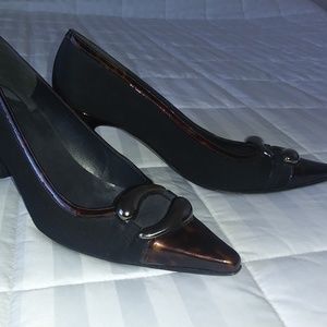 STUART WEITZMAN CLASSIC BLACK AND TORTOISESHELL